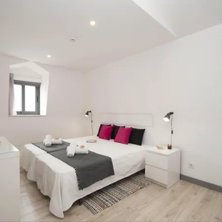 In Downtown - Serenity Гостевой дом