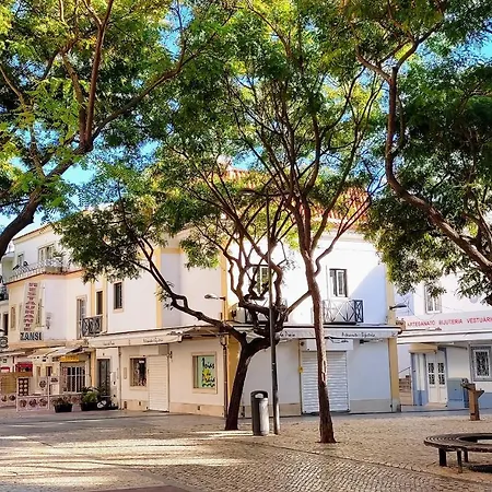 Πανσιόν In Downtown - Serenity Αλμπουφέιρα